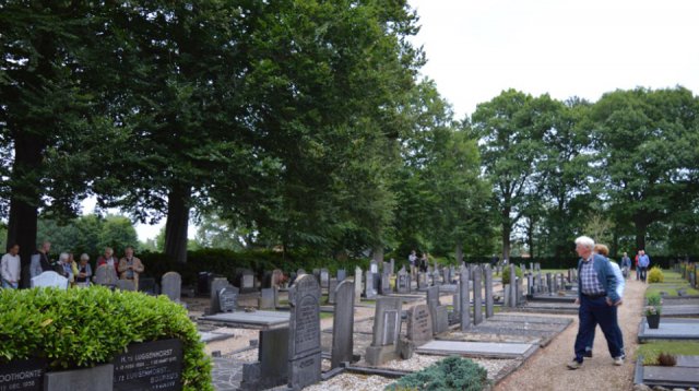 Efkes stille staon bie (vrijdag 10 juni 2022)